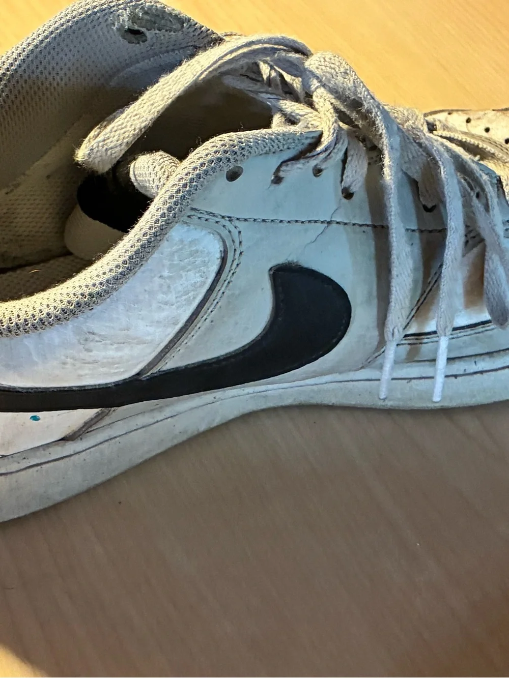 Nike classic low